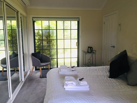 Rosewhite House BnB - Redcliffe Tourism 5