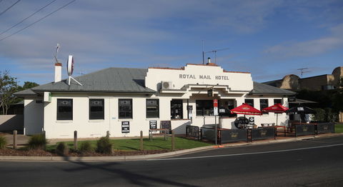 Royal Hotel Mulwala - Redcliffe Tourism 0