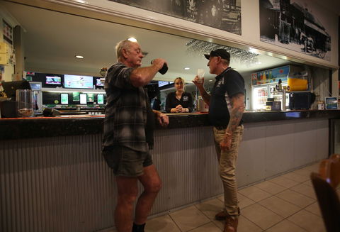 Royal Hotel Mulwala - Redcliffe Tourism 2