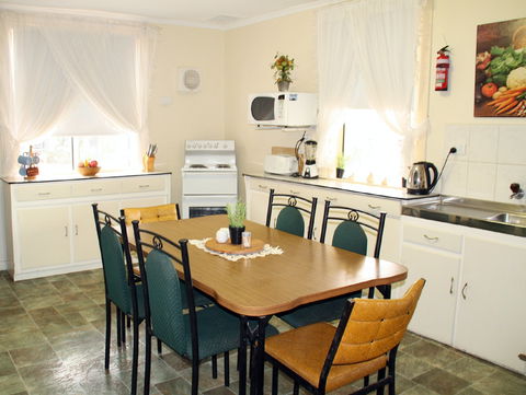 Squatters Cottage - Redcliffe Tourism 1