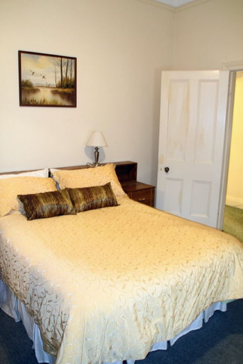 Squatters Cottage - Redcliffe Tourism 2