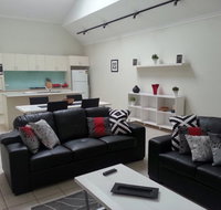 Studio One Accommodation - Redcliffe Tourism
