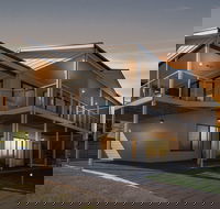 Stunning on Stacey - Redcliffe Tourism