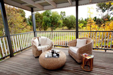 Sweet Dreams Retreat At Lara - Redcliffe Tourism 1