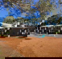 Aintree Cottage - Redcliffe Tourism