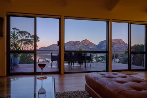 Arthouse Freycinet - Redcliffe Tourism 0