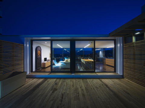 Avalon City Retreat - Redcliffe Tourism 1