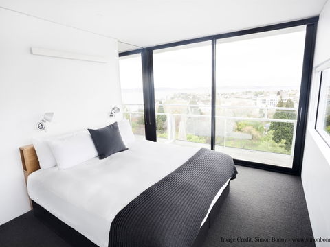 Avalon City Retreat - Redcliffe Tourism 2