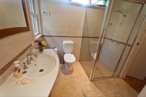Brigalow Cottage - Redcliffe Tourism 5