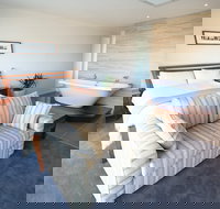 Captains At The Bay - Redcliffe Tourism