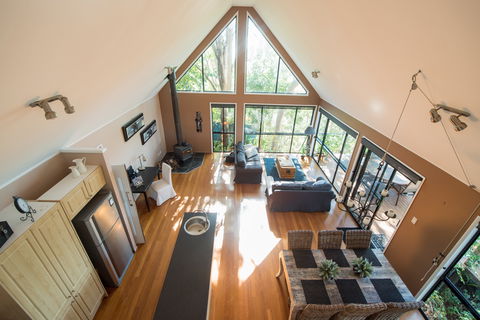 Curious Cottages - Redcliffe Tourism 0