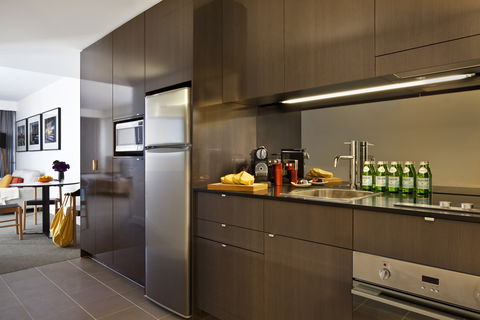 East Hotel + Apartments - Redcliffe Tourism 1