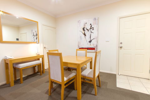 Harvest Lodge - Redcliffe Tourism 2