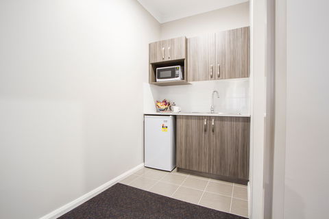 Harvest Lodge - Redcliffe Tourism 4