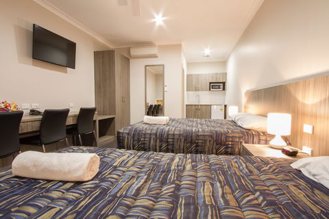 Harvest Lodge - Redcliffe Tourism 5