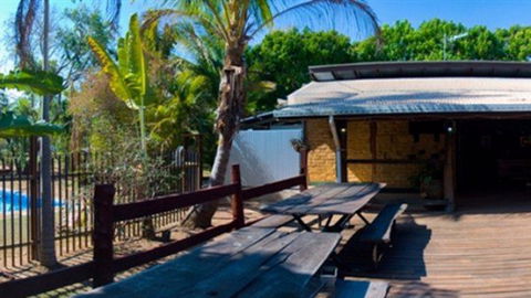 Lazy Lizard Caravan Park - Redcliffe Tourism 0