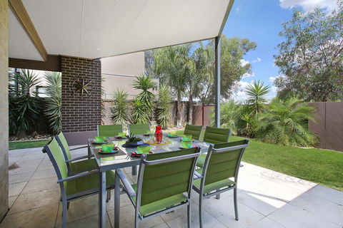 Mulwala Townhouse Two - Redcliffe Tourism 5