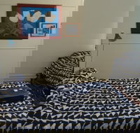 Ned's Studio Apartment - Redcliffe Tourism