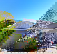 Plover Deluxe Villa 25 - Redcliffe Tourism