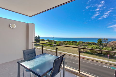 Quality Hotel Sands - Redcliffe Tourism 0