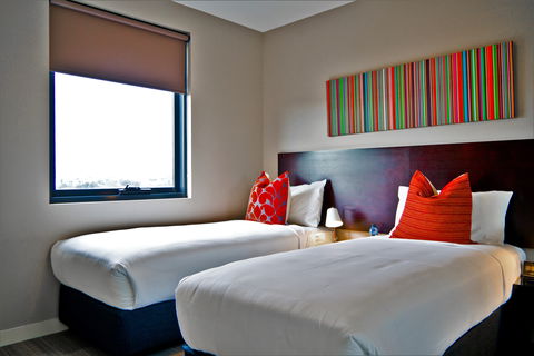 Quest Mascot Apartment - Redcliffe Tourism 4