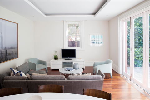 Randwick Manor - Redcliffe Tourism 8