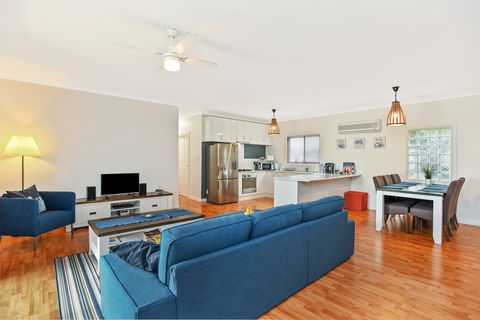44 Ferguson Road - Quiet And Private And Welcomes Pets - Redcliffe Tourism 0