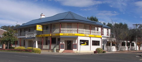 Apsley Arms Hotel - Redcliffe Tourism 0