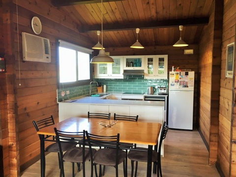 Cedar House - Redcliffe Tourism 2