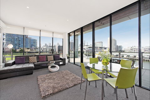 Docklands Private Collection Of Apartments Melbourne - Redcliffe Tourism 0