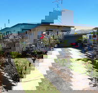 Georgie's Cottage - Redcliffe Tourism