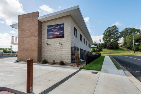 MAS Country Club Maclean Motel - Redcliffe Tourism 1