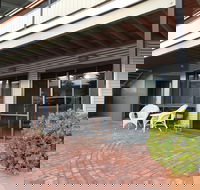 New West Retreat - Redcliffe Tourism