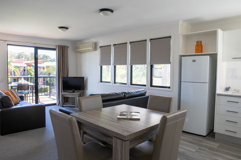 Noosa Lakes Resort - Redcliffe Tourism 2