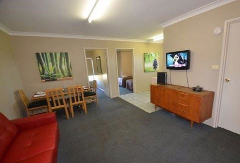 Parkview Motor Inn - Redcliffe Tourism 1
