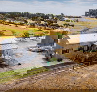 Redwing Farm Barn - Redcliffe Tourism