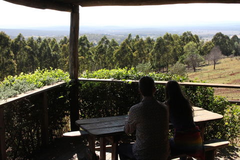Redrock On Booie - Redcliffe Tourism 1