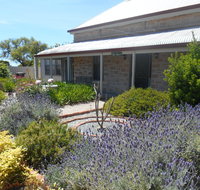 Ti Tree Cottage - Redcliffe Tourism
