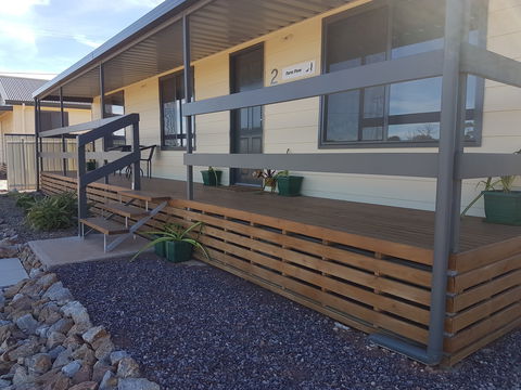 Wudinna Farm View - Redcliffe Tourism 0