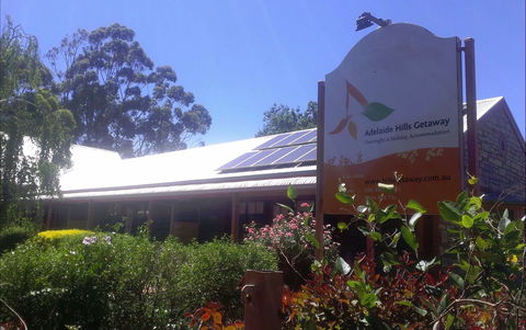 Adelaide Hills Getaway - Redcliffe Tourism 0