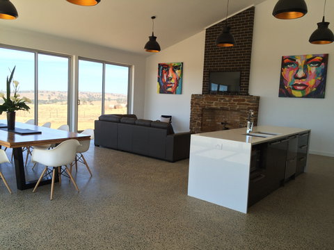 Bella Vista Farm House - Adelaide Hills - Redcliffe Tourism 1