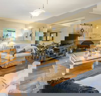 Blue Moon Cottages - Redcliffe Tourism