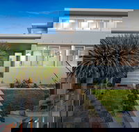 Elanora - Redcliffe Tourism