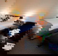 Longreach Motor Inn - Redcliffe Tourism