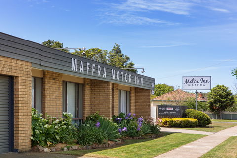 Maffra Motor Inn - Redcliffe Tourism 0