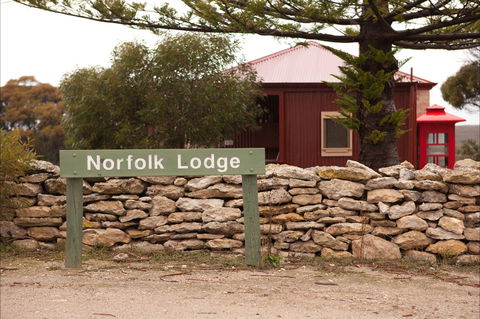 Norfolk Lodge - Redcliffe Tourism 0