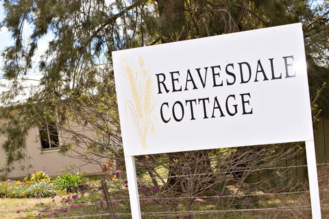 Reavesdale Cottage - Redcliffe Tourism 0