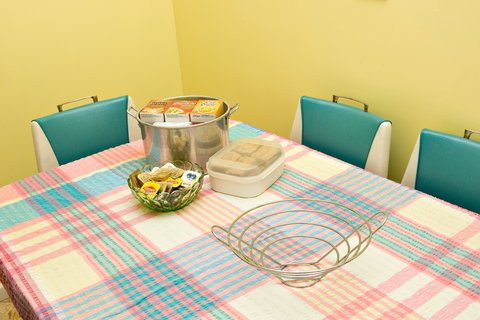 Reavesdale Cottage - Redcliffe Tourism 1