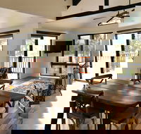 Somerset Stables - Redcliffe Tourism