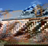 Table Top Mountain Cottages - Redcliffe Tourism